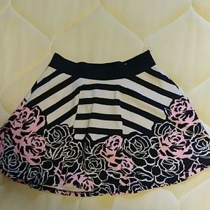 Cute striped/floral Justice skirt